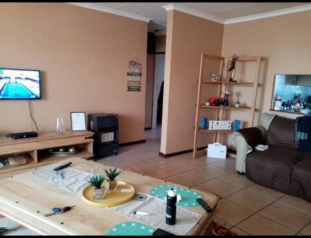 2 BEDROOM PROPERTY TO RENT IN PRIMROSE